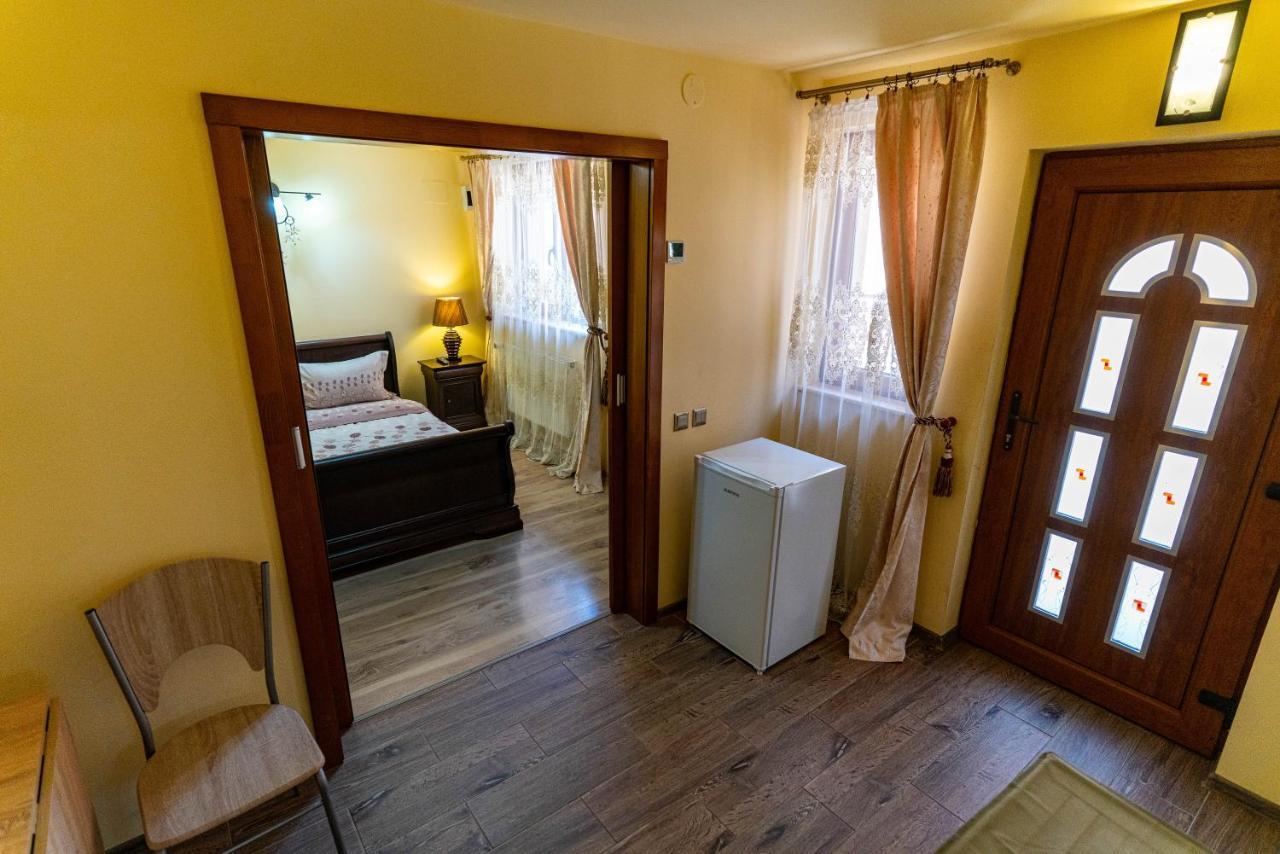 La Bebe 1 Bed Hunedoara Exterior foto